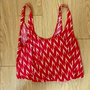 Medium red and white top